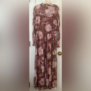 STELLA & JULIE Floral Long Sleeve Maxi Dress in Mauve/Pink/Green. Size: (12)